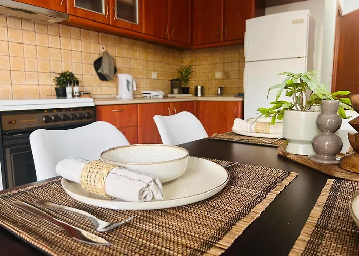 Seaside View , Delta Hospitality شقة *